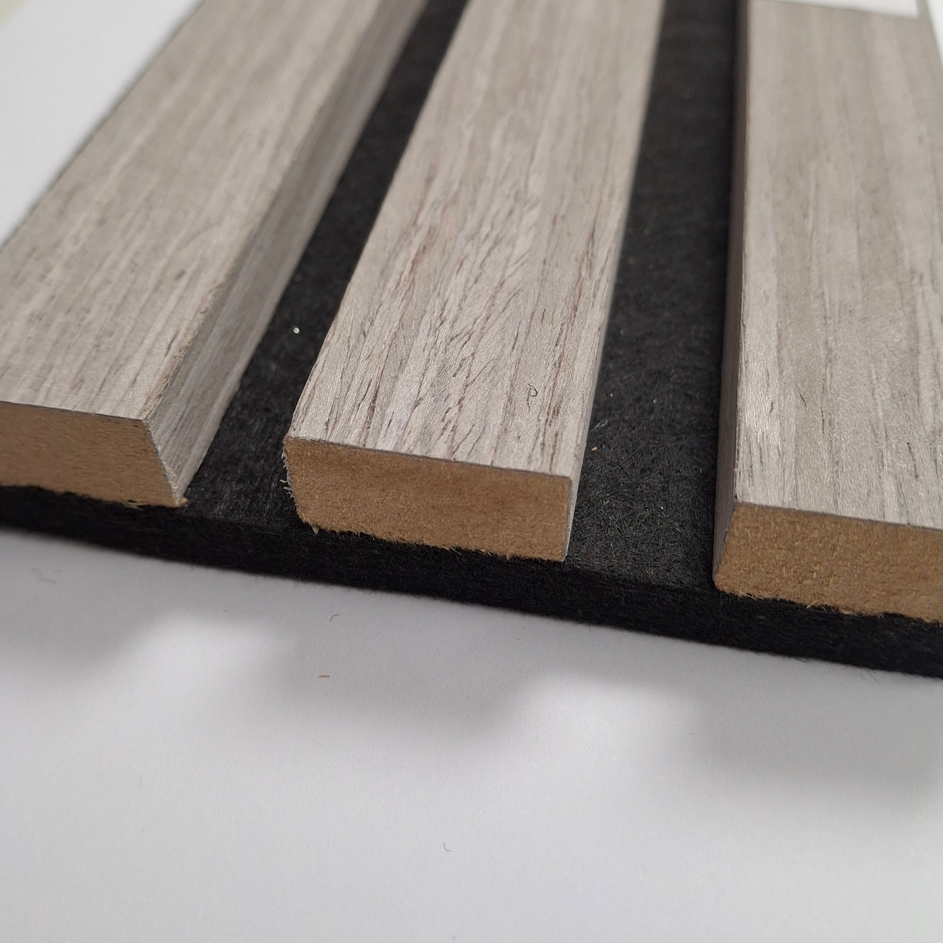 Premium Acoustic Slatted Wall Panels - 3-sided Wood Veneer - Grey Oak - 240cm x 32cm 2 pieces)