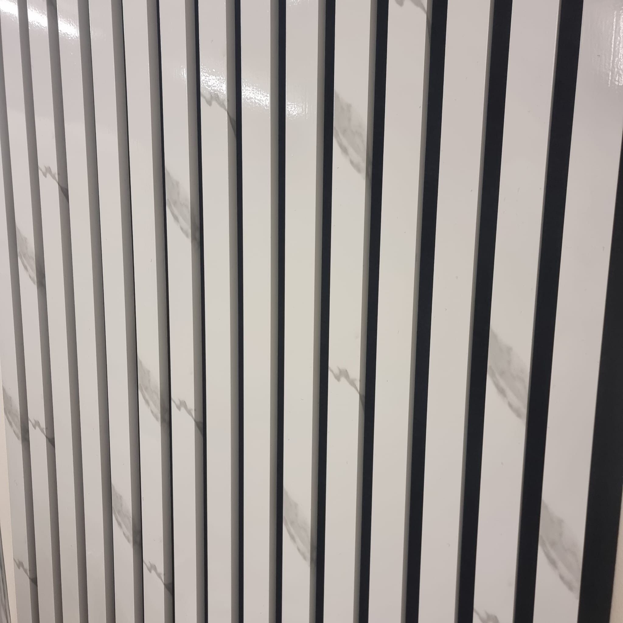 Acoustic Slatted Wall Panel - White Marble 2.4m x 0.6m (4 Pieces)